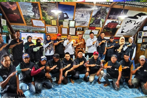 komunitas anak sungai rammangrammang latih pramuwisata lokal noi