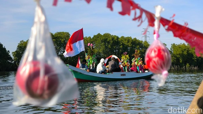 tradisi maulid perahu di kawasan rammang rammang maros 1757765532232 169